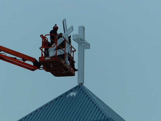 Installation of New Cross to Light Up Neighbourhood at Mount Olive Lutheran Church - Regina SK - Image 5