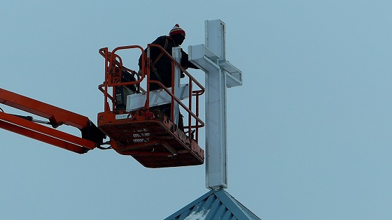 Installation of New Cross to Light Up Neighbourhood at Mount Olive Lutheran Church - Regina SK - Image 6