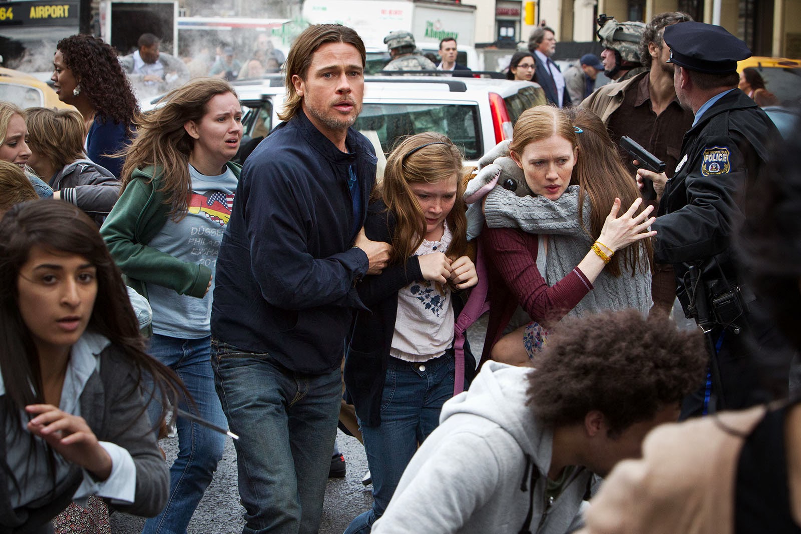 World War Z (2013) Directed by Marc Forster - Movie Review - Image 6